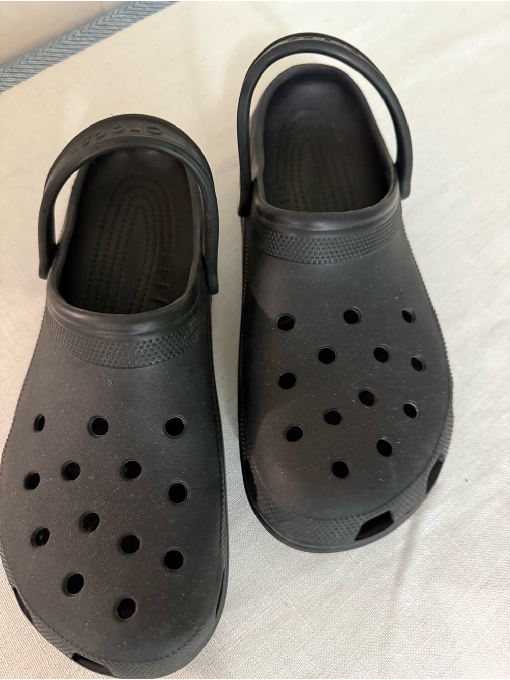 CROCS Men's Black Classic Clog Sandals